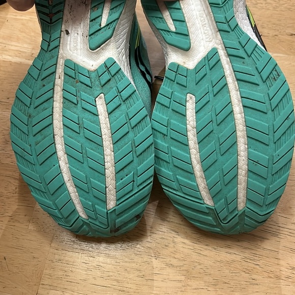 Saucony Triumph running shoes - Picture 3 of 7